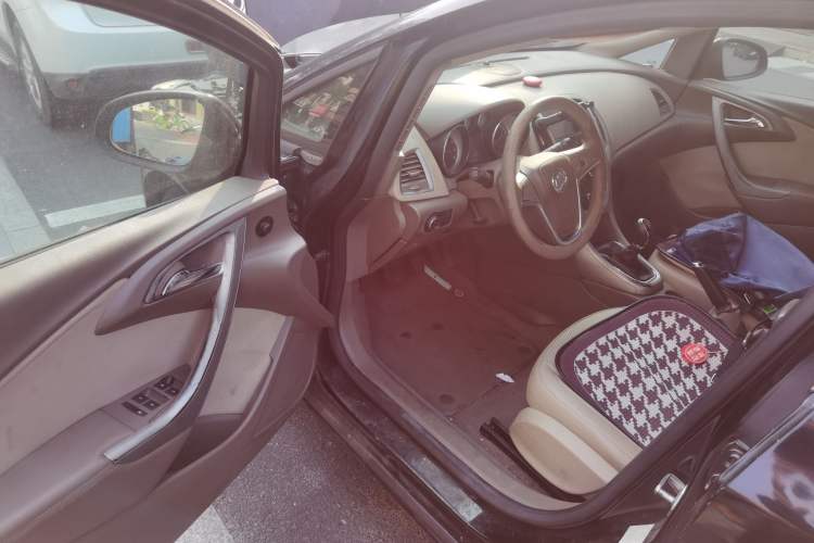 Used Buick GT 2013 GT 1.6L Manual Entry-Level Model