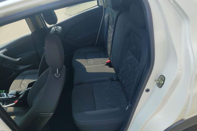 Used Citroen C3-XR 2015 1.6L Automatic Fashion Model Left Rear Seat