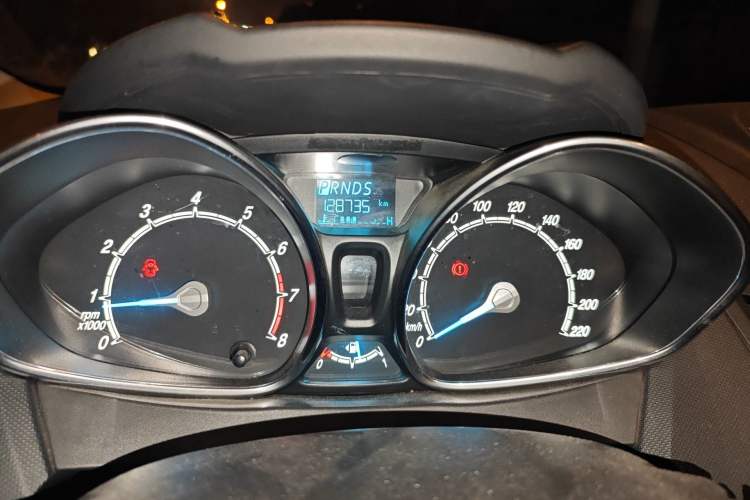 Used Ford Fiesta 2013 Sedan 1.5L Automatic Fashion Edition Odometer Close Up