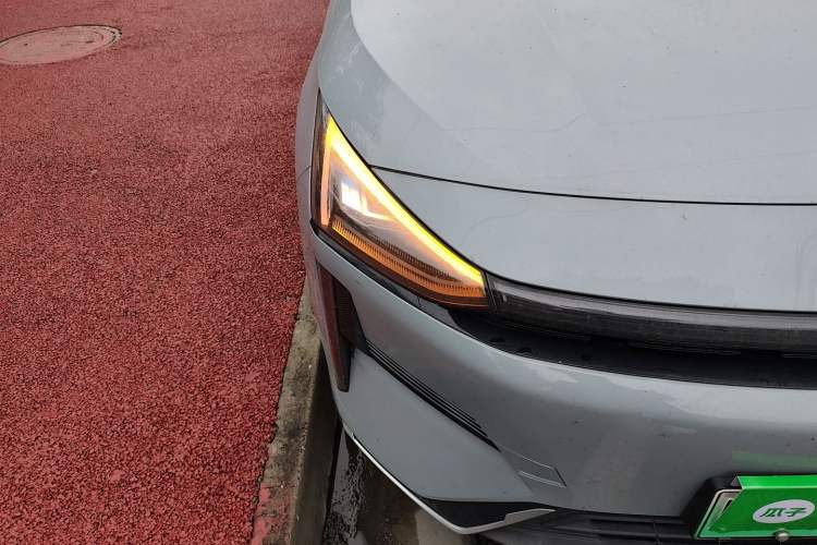 Used Geely Galaxy L6 2023 125km MAX
