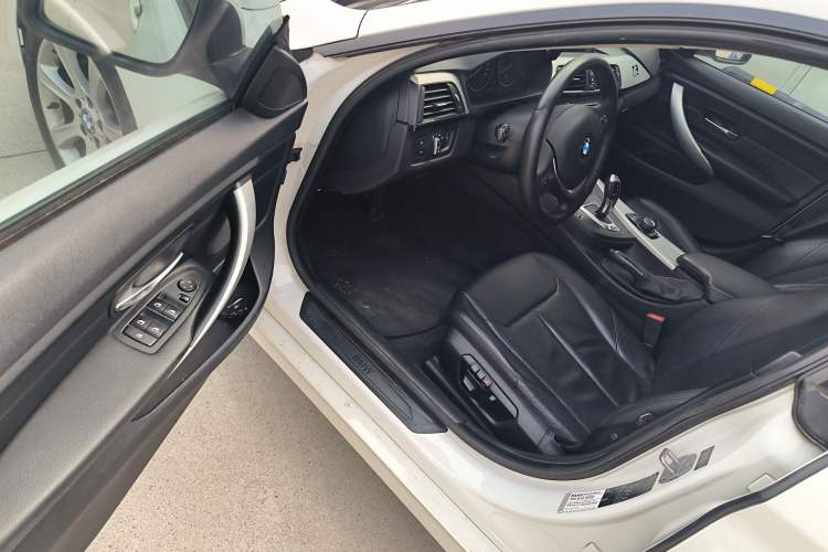 Used BMW 4 Series 2014 420i Gran Coupe Fashion Model Driver Seat