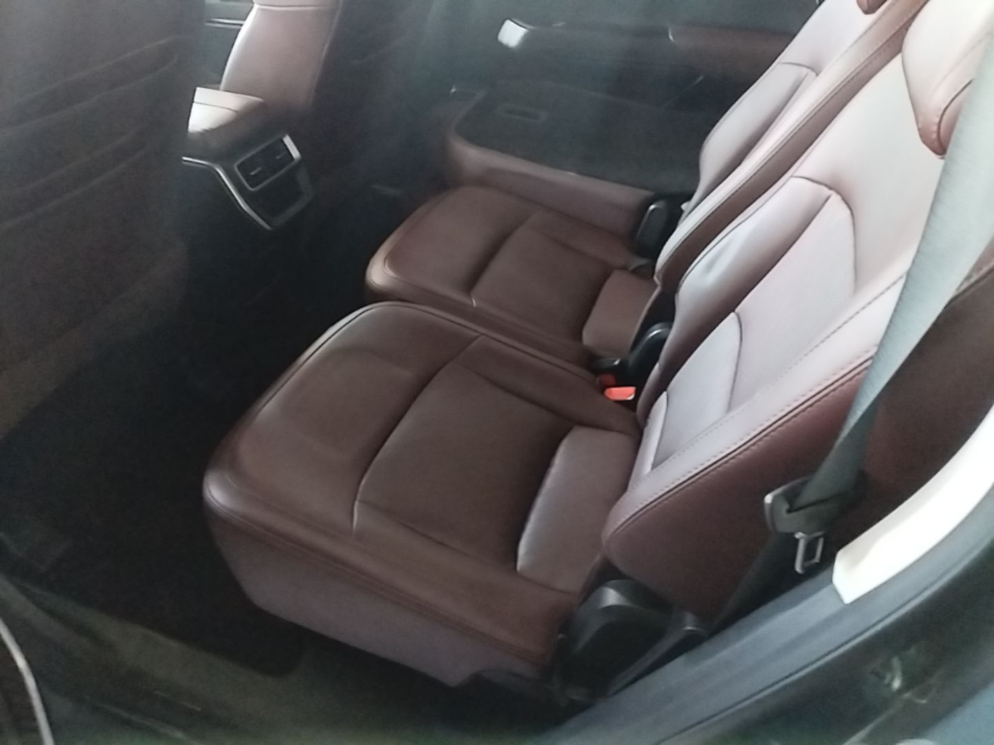 Geely Auto Haoyue 2022 1.8TD DCT Luxury 7-Seater — снимка 20