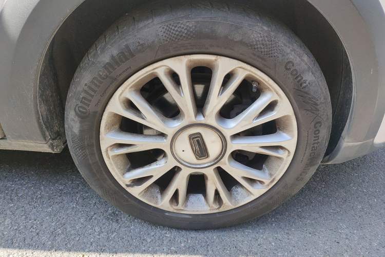 Used Qoros 3 2015 Urban SUV 1.6T Automatic Xuan Dong Party Edition
