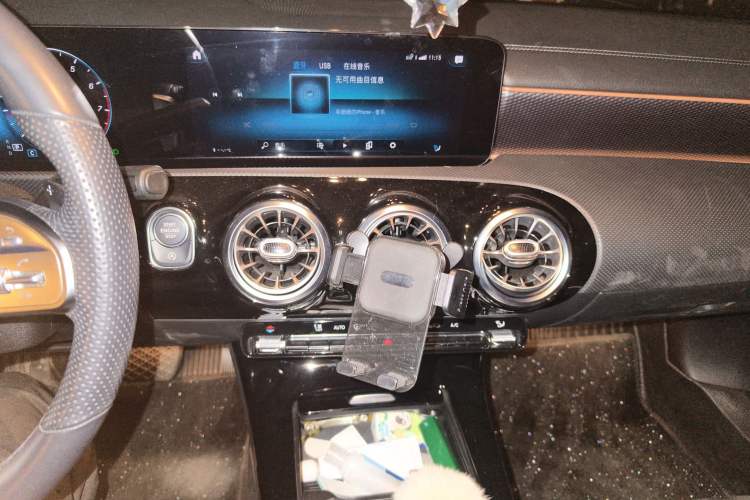 Used Mercedes-Benz A-Class 2021 A 200 L Sport Sedan Fashion Model
