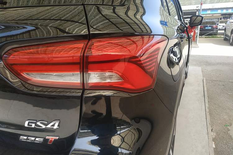 Used GAC Trumpchi GS4 2018 235T Automatic Two-Wheel Drive Luxury Smart Connectivity Millionth Anniversary Edition Exterior 3