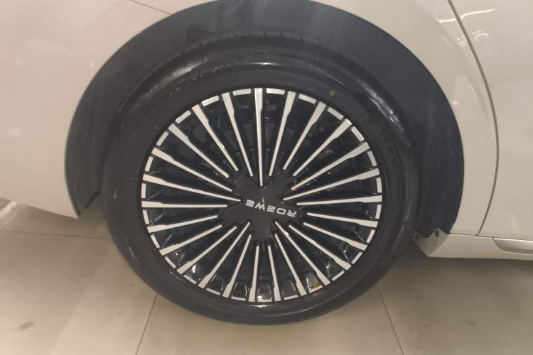 Used Roewe M7 DMH 2025 Model 160km Premium Version