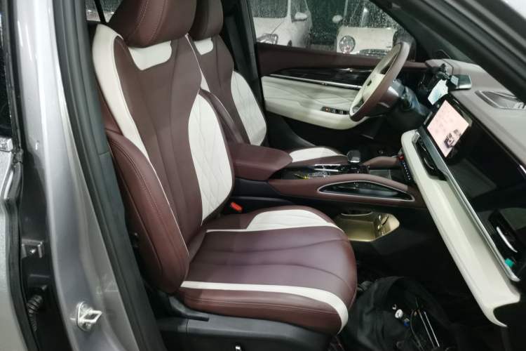 Used Geely Auto Monjaro L 2024 2.0TD High-Power Automatic Two-Wheel Drive Yunqi Version
