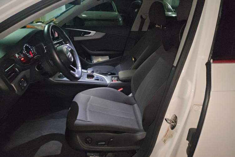 Used Audi A4L 2018 30th Anniversary Edition 40 TFSI Trendy Model Left Front Seat