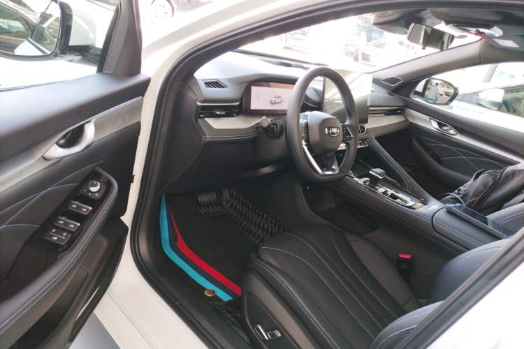 Used Geely Auto Preface 2026 Model Oriental Yao 1.5TD Fuyao Edition Driver Seat