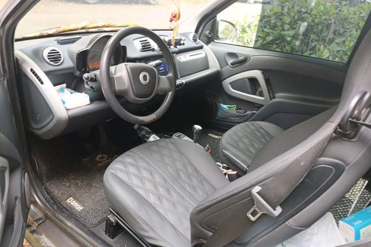 Used smart fortwo 2010 1.0 hardtop pure version Driver Seat