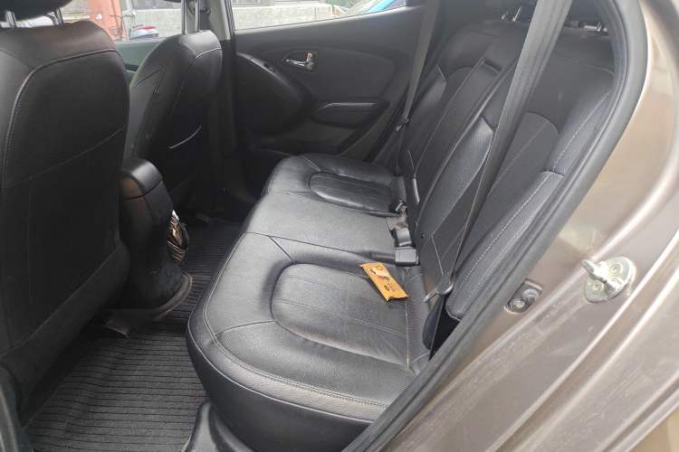 Used Hyundai ix35 2013 2.0L Automatic Two-Wheel Drive Smart GLS China V Standard
