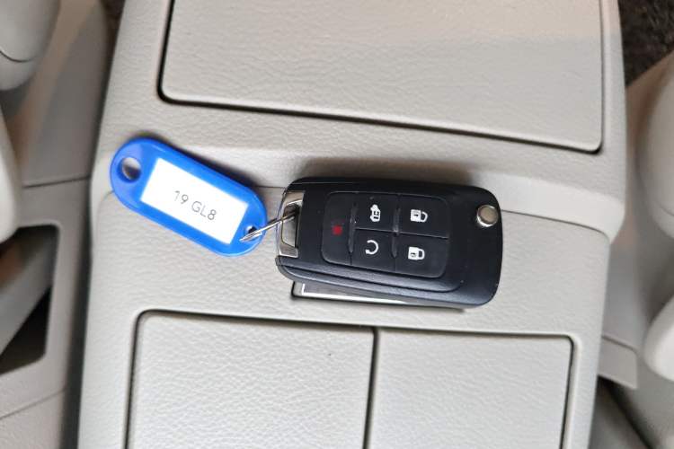 Used Buick GL8 2018 28T Luxury Model China VI Standard