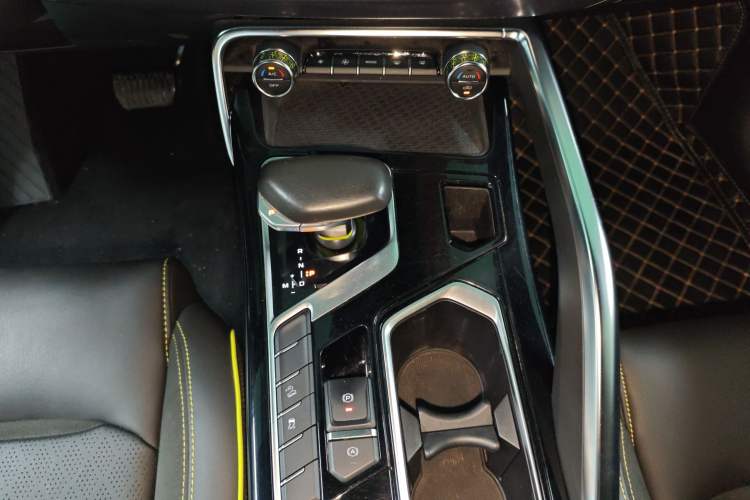 Used Geely Auto Monjaro S 2021 2.0TD Automatic Two-Wheel Drive Lightning Edition
