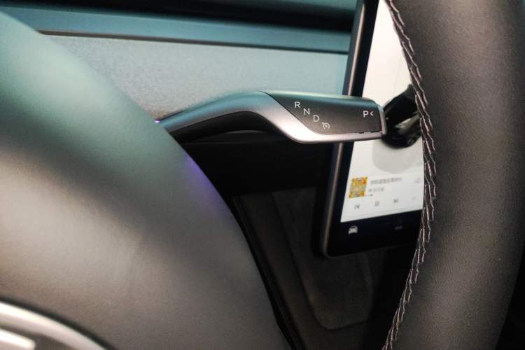 Used Tesla Model Y 2023 Rear-Wheel-Drive Version
