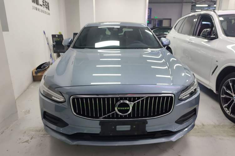 Used Volvo S90 2018 T4 Zhiyuan Edition Front