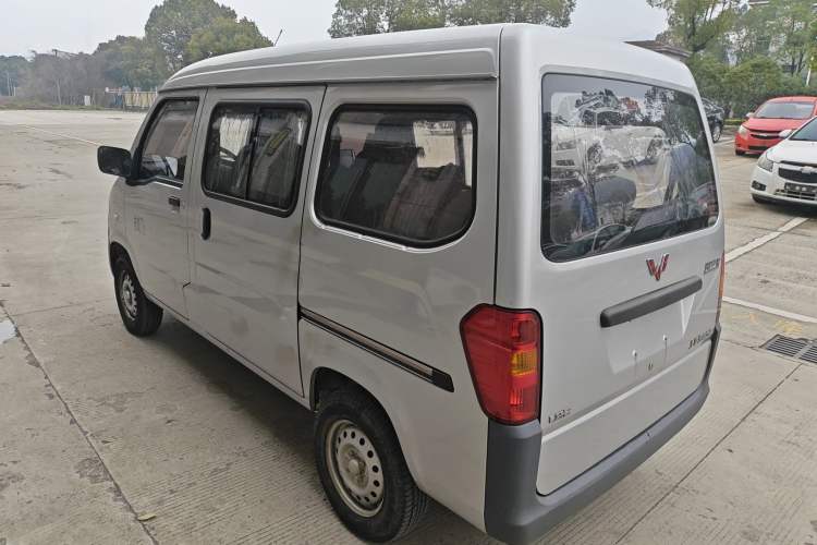 Used Wuling Zhiguang 2020 1.2L Practical Model China VI LSI
