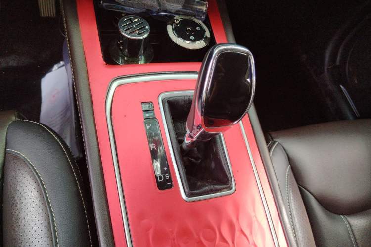 Used Dongfeng Fengon 580 2020 1.5T CVT Luxury Edition Gear Lever