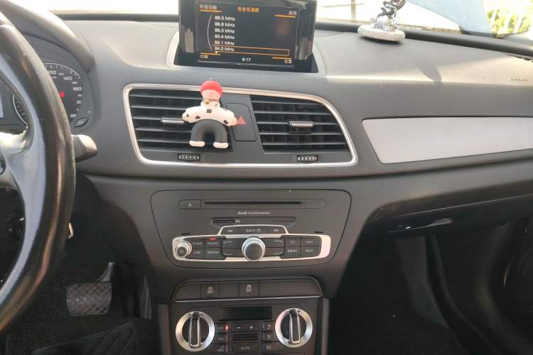 Used Audi Q3 2015 35 TFSI Millionth Anniversary Intelligent Edition Audio And AC Panel