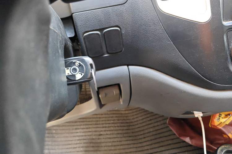 Used FORTHING Lingzhi 2014 V3 1.5L 7-Seater Luxury Model
