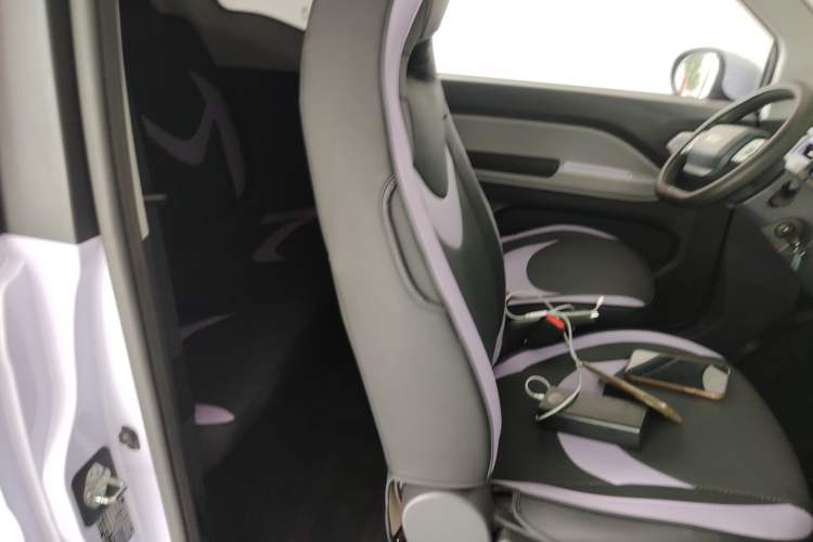 Used Chery New Energy QQ Ice Cream 2022 120km Conical Shape Lithium Iron Phosphate