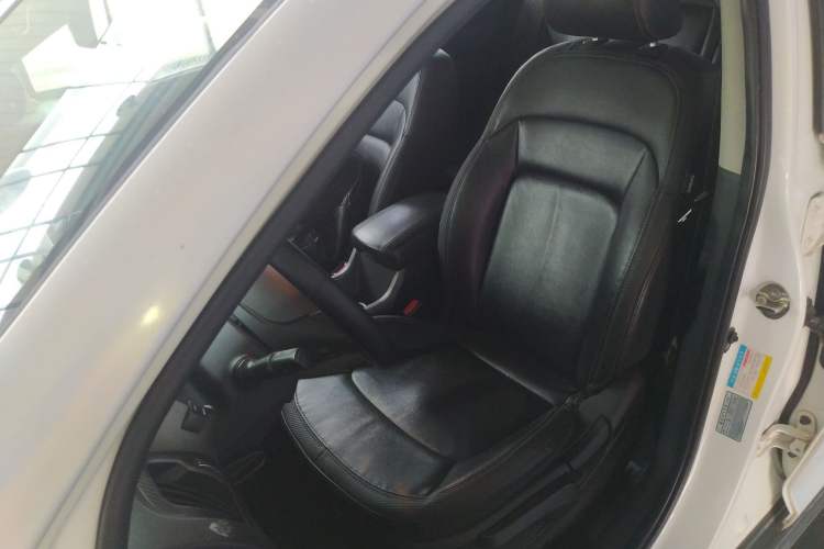 Used Kia Sportage R 2015 2.0L Automatic Two-Wheel Drive DLX Model
