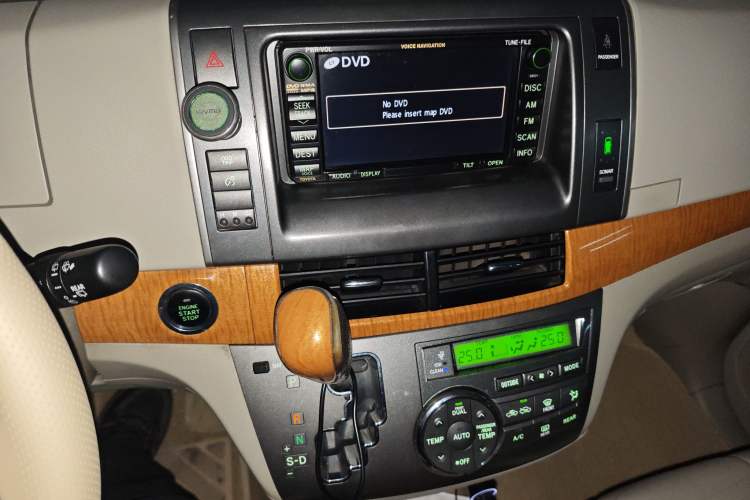 Used Toyota Previa 2006 2.4L 7-Seater Luxury Edition