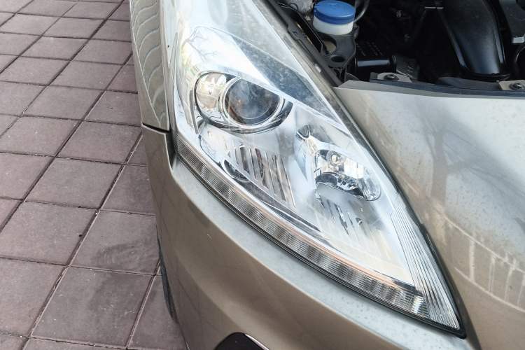 Used Peugeot 3008 2015 1.6THP Automatic Prestige Edition Right Front Headlight