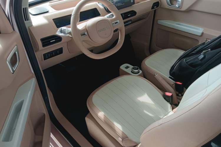 Used Geely Galaxy Panda 2024 Panda Mini 200km Endurance Bear