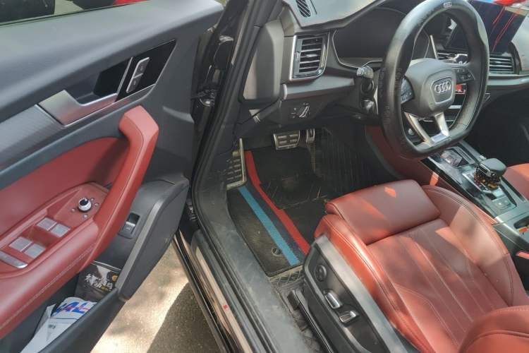 Used Audi Q5L 2024 40 TFSI Luxury Dynamic Edition Interior 3