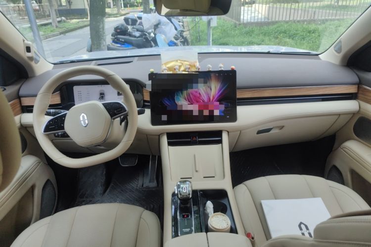 Used Hima AITO M7 2024 1.5T Rear-Drive Plus Version 5 Seats Center Console