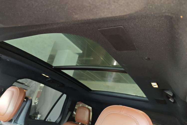 Used Lincoln Aviator 2020 3.0T V6 All-Wheel Drive Executive Version
