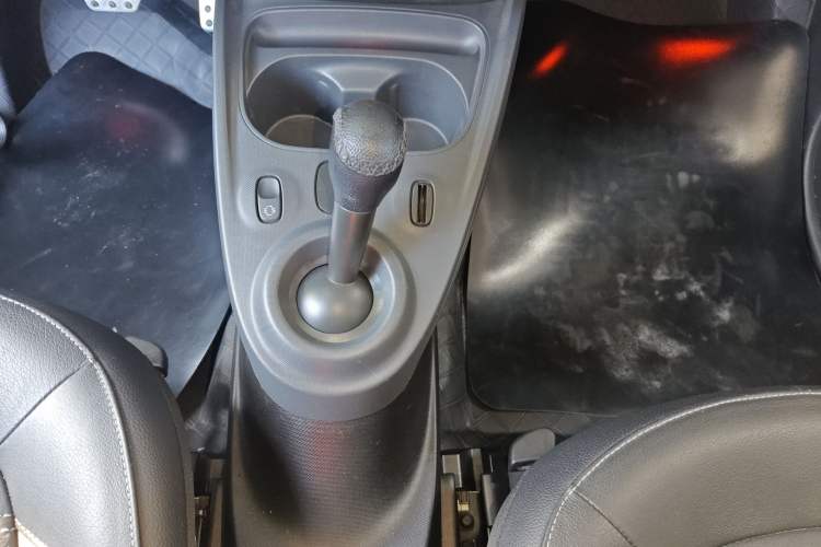 Used smart fortwo 2018 0.9T 66 kW Hardtop Sharp Edition China V