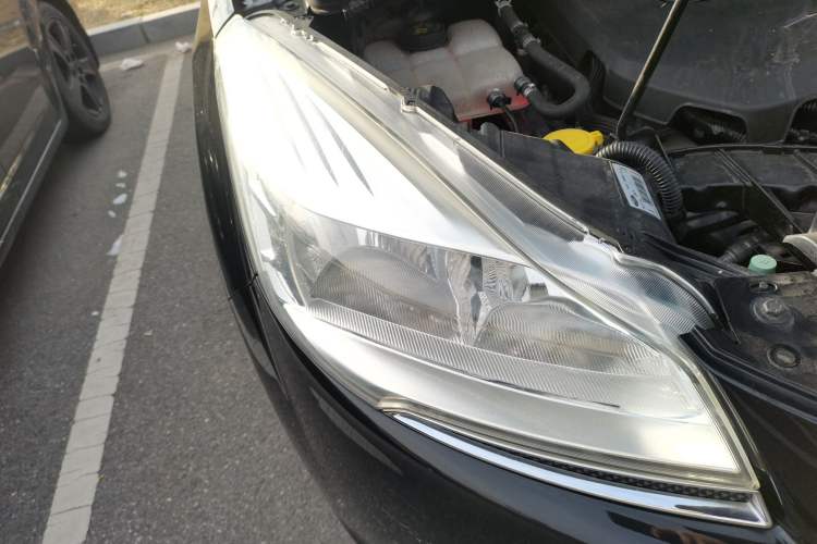 Used Ford Kuga 2013 1.6L GTDi Two-Wheel-Drive Trend Model