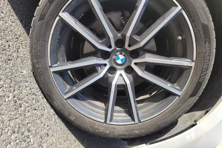 Used BMW 3 Series 2022 325Li M Sport Package Right Front Wheel Hub