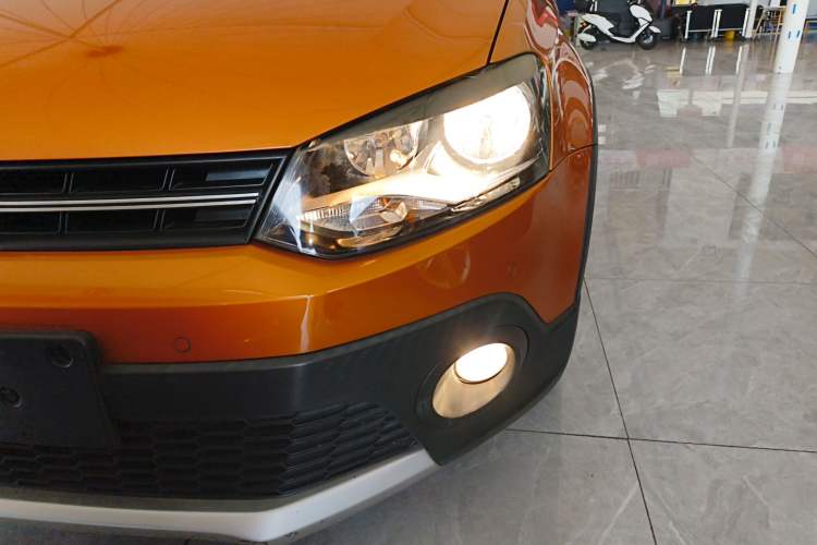 Used Volkswagen Polo 2014 1.6L Cross Polo Automatic