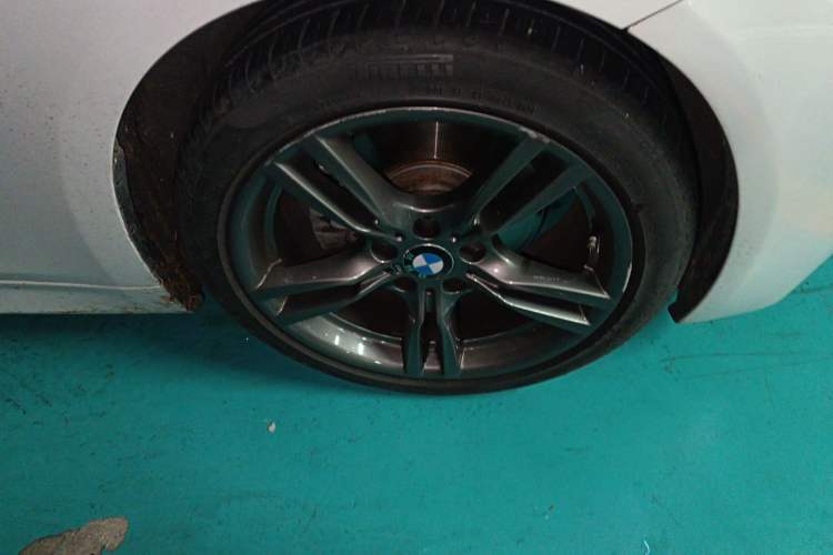 Used BMW 3 Series 2018 320Li M Sport Night Edition Right Front Wheel Hub