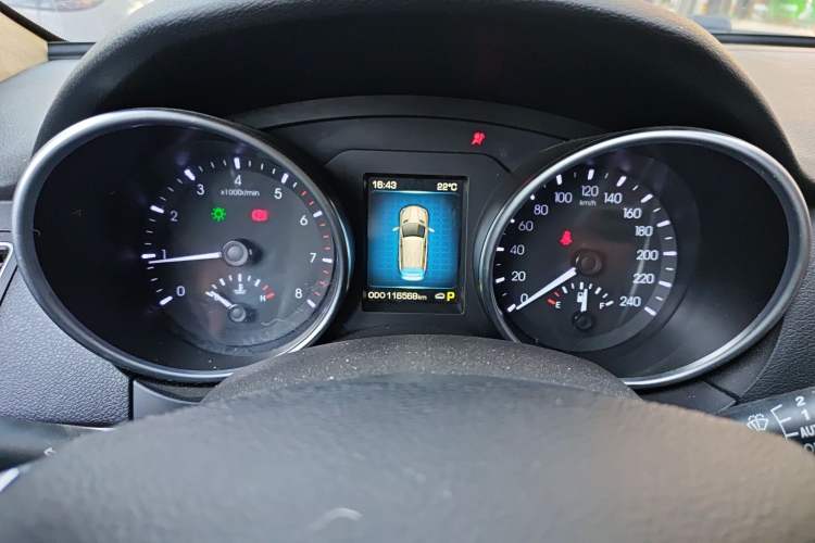 Used Haval H8 2015 2.0T Two-Wheel Drive Comfort Version Instrument Cluster