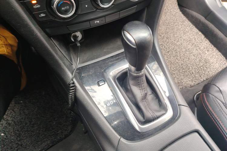 Used Mazda Atenza 2015 2.0L Blue Sky Luxury Edition
