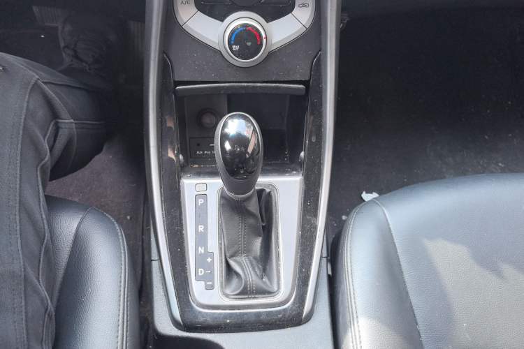 Used Hyundai Elantra (5th Generation / Langdong) 2016 1.6L Automatic Prestige Model
