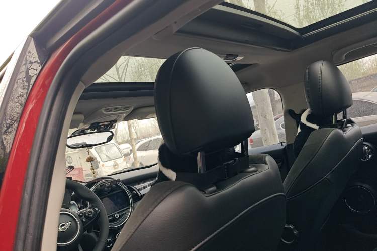 Used MINI 2016 2.0T COOPER S Pioneer Edition Five-Door Model Headliner