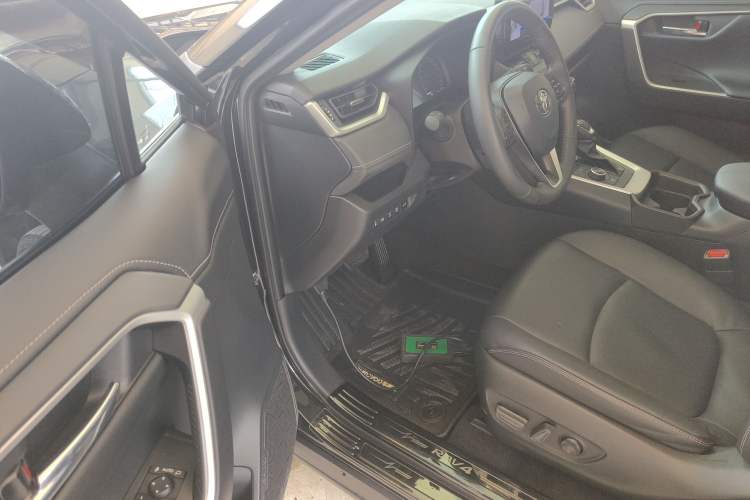 Used Toyota RAV4 2023 Dual-Engine 2.5L E-CVT Four-Wheel Drive Elite Plus Edition