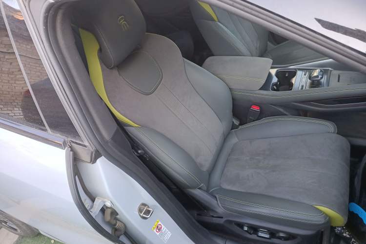 Used BYD Song L EV 2025 Intelligent Driving Version 602 km Range LiDAR-equipped All-Wheel-Drive Type