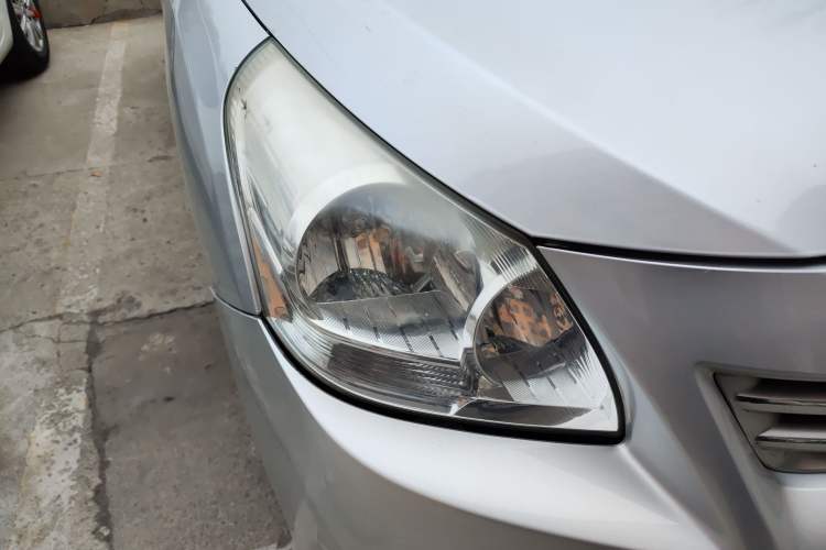 Used Toyota Verso 2011 180G CVT Luxury Edition Right Front Headlight