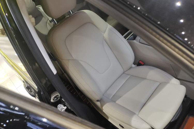 Used Mercedes-Benz V-Class 2022 V 260 L Long Wheelbase Prestige Edition
