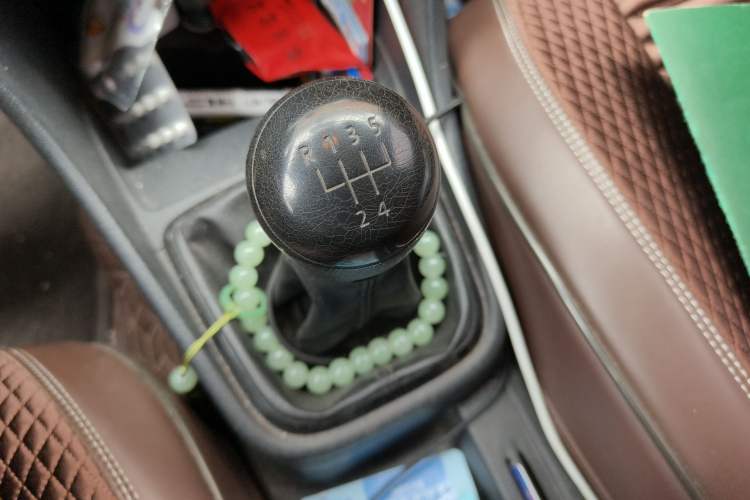 Used Volkswagen Santana 2015 1.6L Manual Fashion Edition