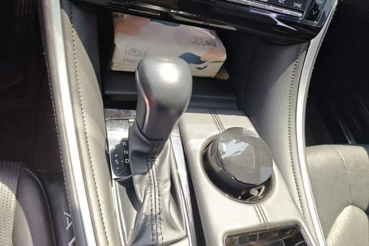 Used Toyota Avalon 2023 2.5L Luxury Edition
