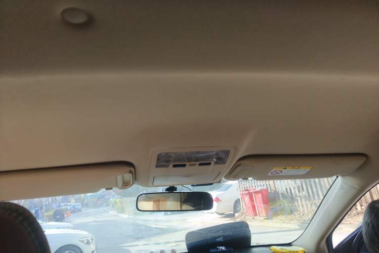 Used Toyota Highlander 2015 2.0T Four-Wheel Drive Elite Edition 7-Seater Headliner