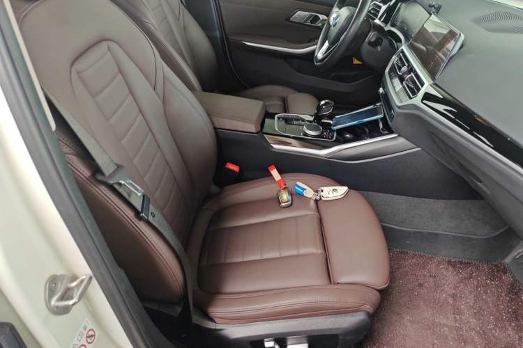 Used BMW 3 Series 2020 320i Sport Package
