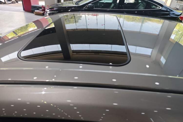 Used Toyota Avalon 2022 Dual-Engine 2.5L XLE Premium Edition Roof