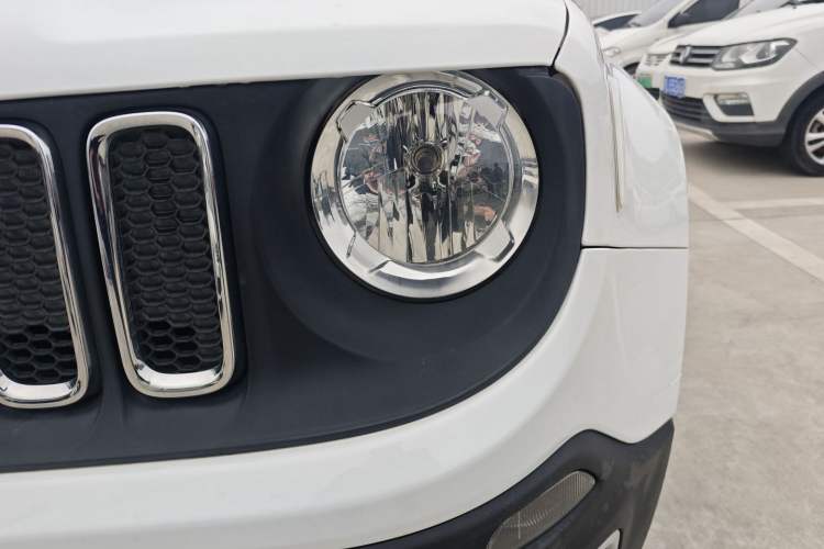 Used Jeep Renegade 2017 180T Automatic High-Energy Version
